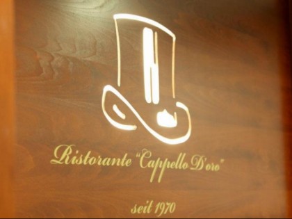 照片: Cappello d&amp;#039;Oro